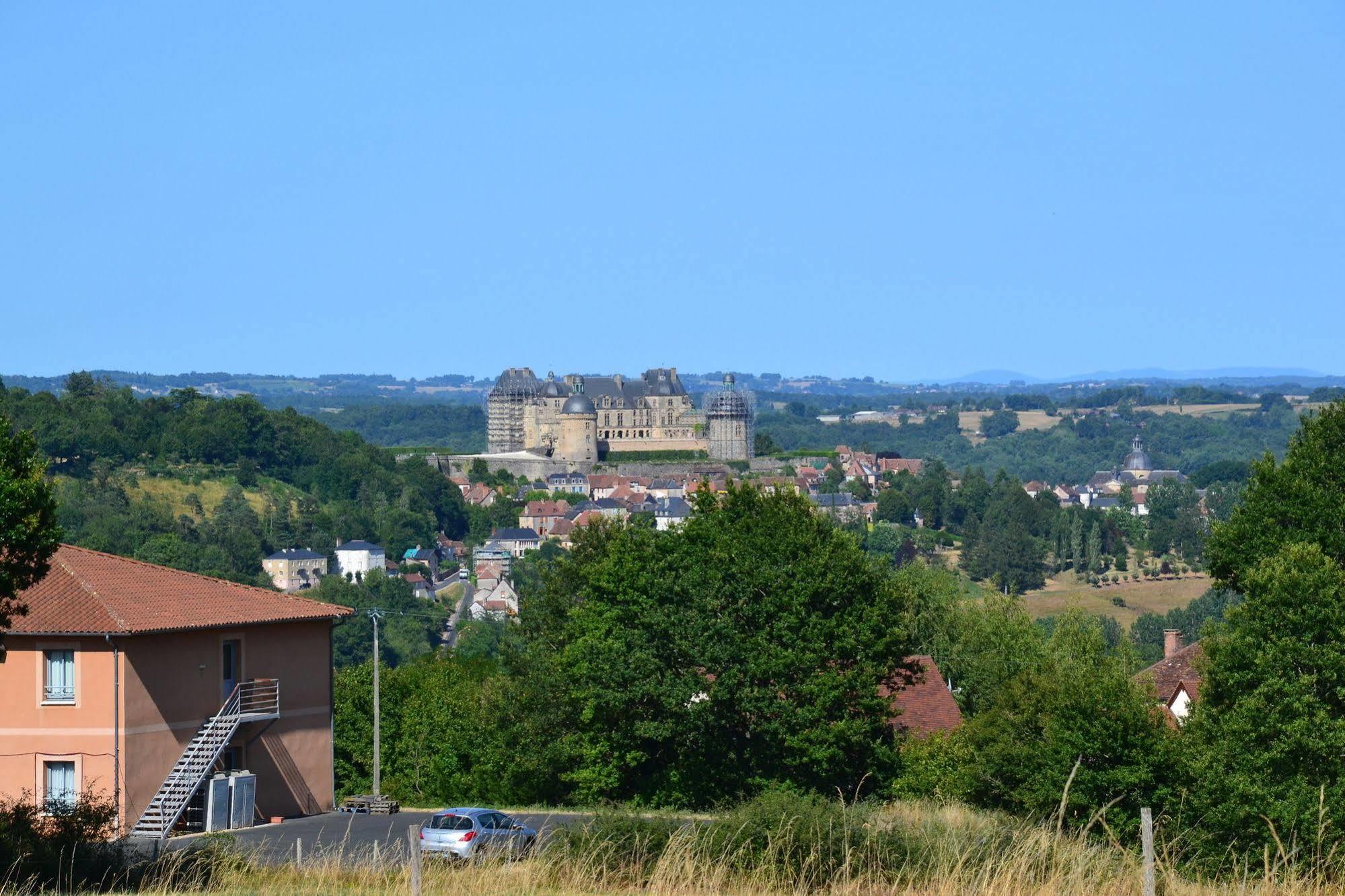 Au Perigord Noir Hotel Hautefort Kültér fotó
